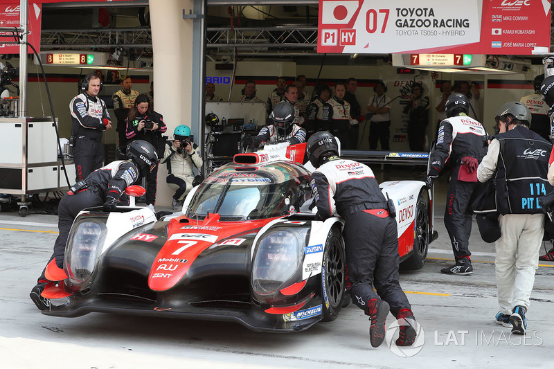 #7 Toyota Gazoo Racing Toyota TS050-Hybrid: Thomas Laurent, Mike Conway