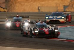 #8 Toyota Gazoo Racing Toyota TS050-Hybrid: Sébastien Buemi, Anthony Davidson, Kazuki Nakajima