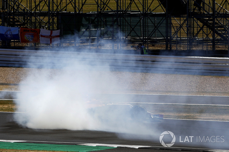 Sergio Perez, Force India VJM11 spin atıyor
