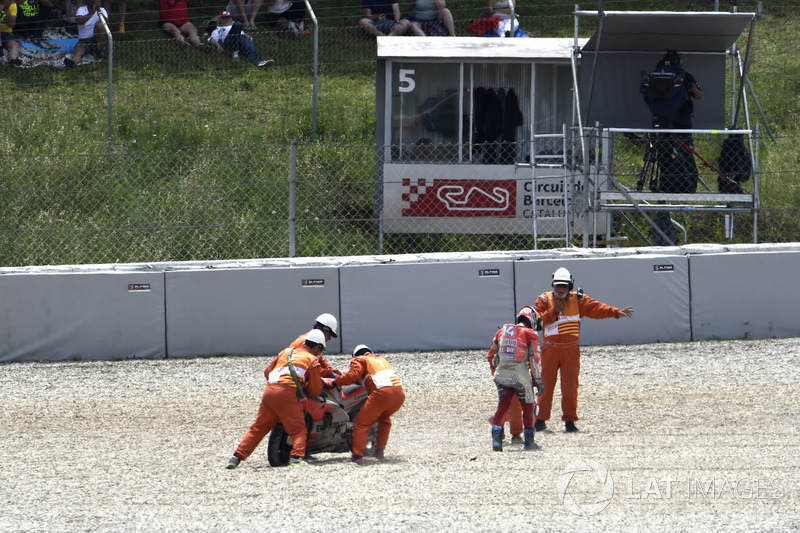 После аварии: Андреа Довициозо, Ducati Team