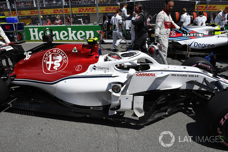 Charles Leclerc, Sauber C37, in griglia