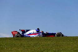 Brendon Hartley, Scuderia Toro Rosso STR12 avec une casse moteur