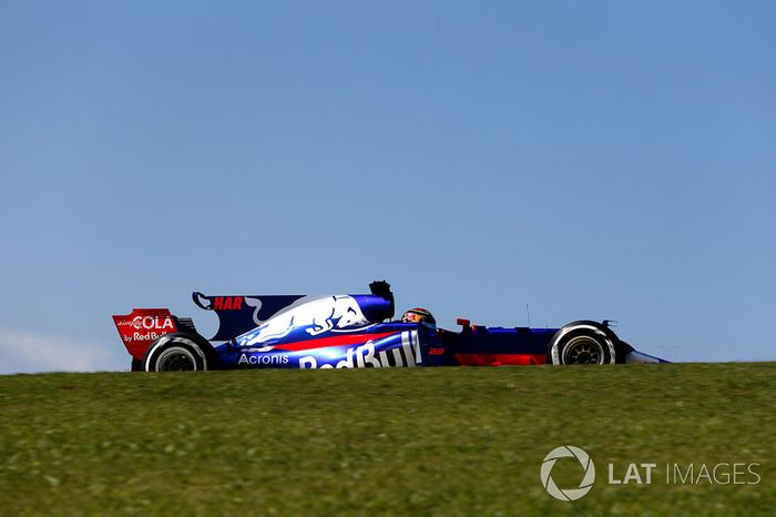 Brendon Hartley, Scuderia Toro Rosso STR12 con un problema en el motor