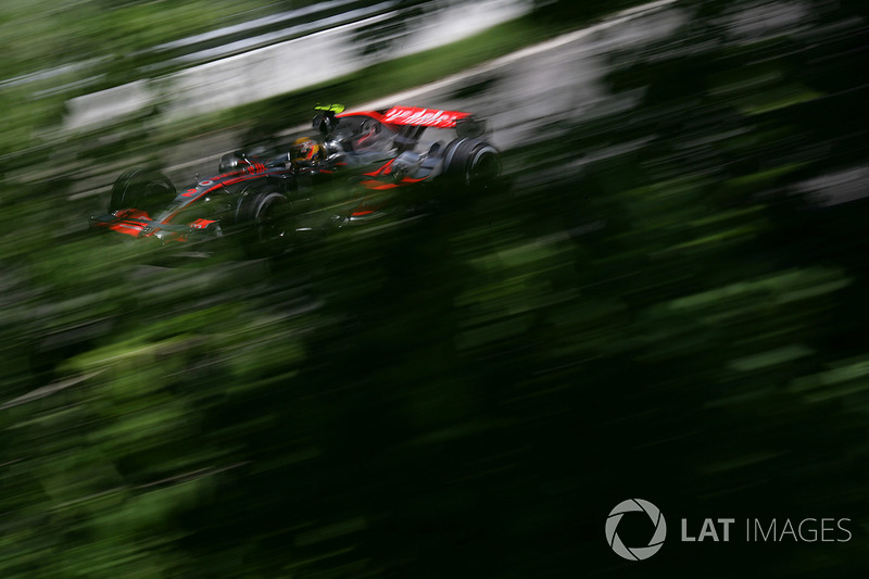 Bij de Grand Prix van Canada 2007 pakte hij ook zijn eerste pole.