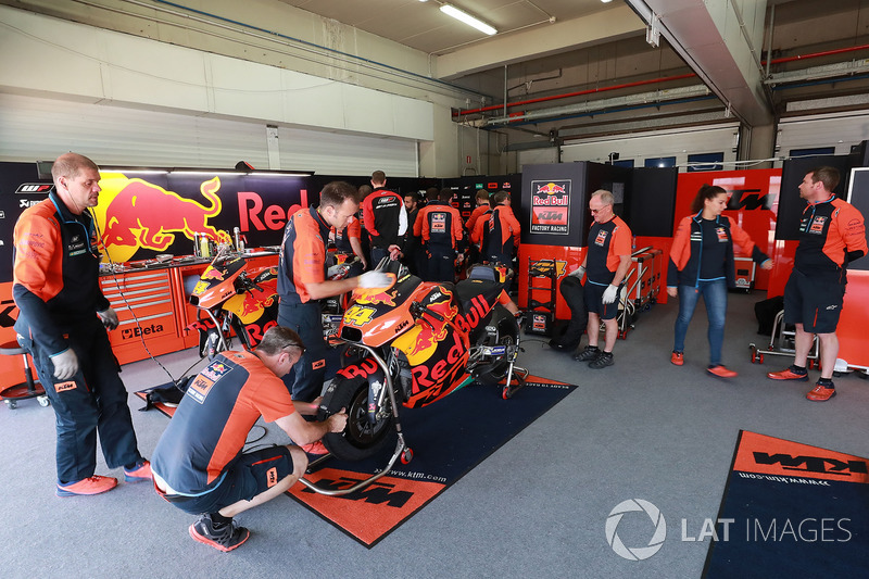 Pol Espargaro's KTM garage