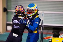 Il secondo classificato Artem Markelov, RUSSIAN TIME e il vincitore della gara Oliver Rowland, DAMS