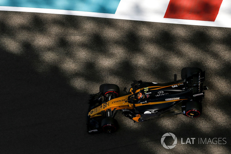 Carlos Sainz Jr., Renault Sport F1 Team RS17