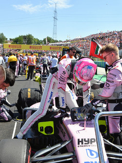 Esteban Ocon, Force India VJM10 on the grid