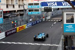 Yarış galibi Sébastien Buemi, Renault e.Dams