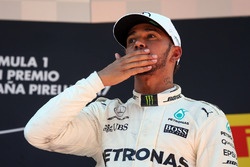 Podium: race winner Lewis Hamilton, Mercedes AMG F1