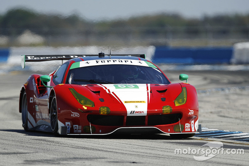 #63 Scuderia Corsa Ferrari 488 GT3: Christina Nielsen, Alessandro Balzan, Matteo Cressoni