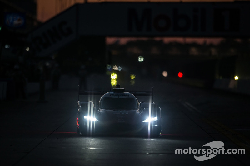 #55 Mazda Motorsports Mazda DPi: Jonathan Bomarito, Tristan Nunez, Spencer Pigot