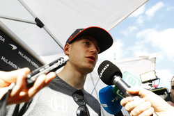 Stoffel Vandoorne, McLaren, talks to the media