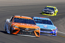 Daniel Suárez, Joe Gibbs Racing Toyota and Aric Almirola, Richard Petty Motorsports Ford