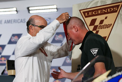 Carmelo Ezpeleta, PDG de Dorna Sports, Kenny Roberts Jr.