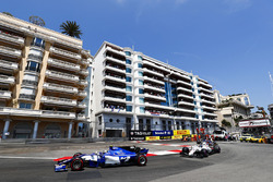 Паскаль Верляйн, Sauber C36, и Лэнс Стролл, Williams FW40