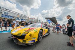 #84 JMW Motorsport Ferrari 488 GTE: Robert Smith, Will Stevens, Dries Vanthoor