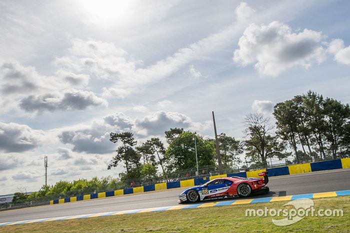 #68 Ford Chip Ganassi Racing Ford GT