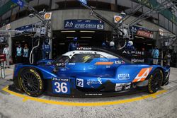 #36 Signatech Alpine A470 Gibson: Gustavo Menezes, Romain Dumas, Matt Rao