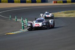 #2 Porsche Team Porsche 919 Hybrid: Timo Bernhard, Earl Bamber, Brendon Hartley