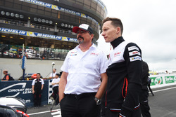 Глава Toyota GAZOO Racing Роб Лепен и Майк Конвей
