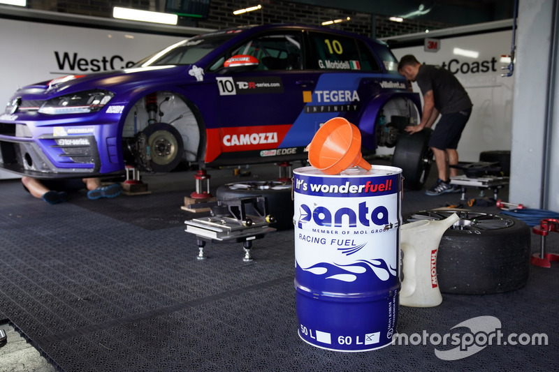The car of Gianni Morbidelli, West Coast Racing, Volkswagen Golf GTi TCR