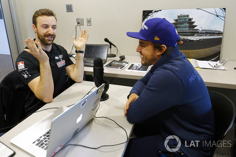 Fernando Alonso, Andretti Autosport Honda, James Hinchcliffe, Schmidt Peterson Motorsports Honda