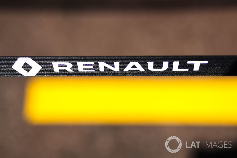 Renault, плохой прогноз: не дотянется до собственных целей и закончит сезон шестой