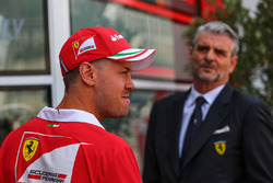 Sebastian Vettel, Ferrari, Maurizio Arrivabene, Ferrari Team Principal
