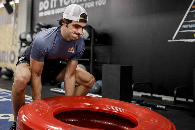 Carlos Sainz Jr., Scuderia Toro Rosso antrenman yapıyor