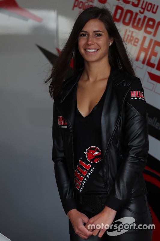 Chica de la parrilla