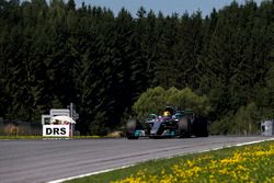Lewis Hamilton, Mercedes AMG F1 W08