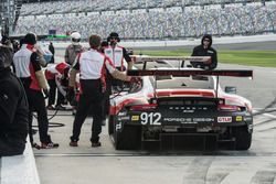 #912 Porsche Team North America Porsche 911 RSR: Kevin Estre, Laurens Vanthoor, Richard Lietz