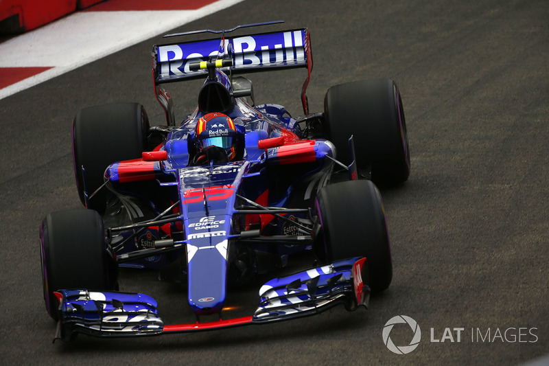 Kvyat logró aferrarse al asiento de Toro Rosso para 2016, aunque fue ampliamente superado por Sainz y en 2017 le sustituyó Gasly. Cuando Sainz se fue antes de acabar el año a Renault, Toro Rosso prefirió a Hartley.