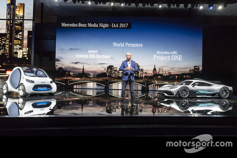 Dr. Dieter Zetsche, Chairman of the Board of Management of Daimler AG and Head of Mercedes-Benz Cars, with the showcar Mercedes-AMG Project ONE and the smart vision EQ fortwo