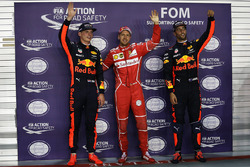 Il poleman Sebastian Vettel, Ferrari, il secondo qualificato Max Verstappen, Red Bull Racing, il ter