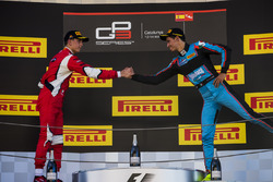 Podium : le deuxième, Leonardo Pulcini, Arden International, le troisième, Alessio Lorandi, Jenzer Motorsport