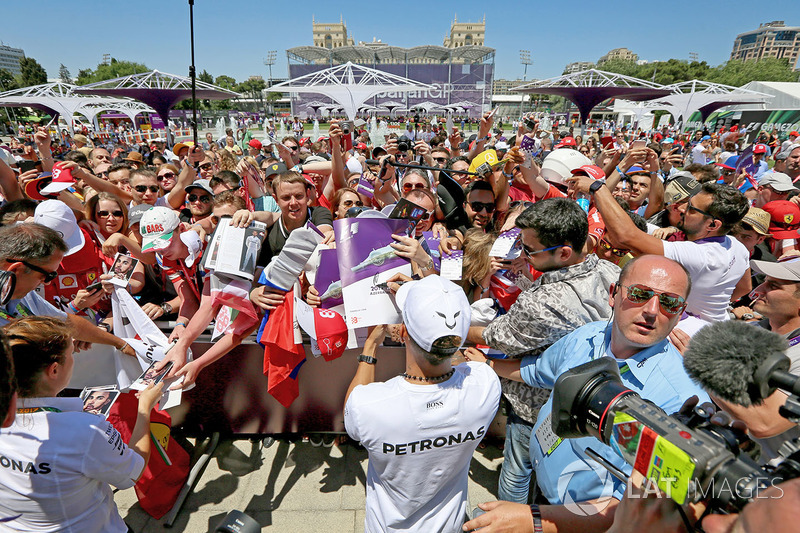 Lewis Hamilton, Mercedes AMG F1