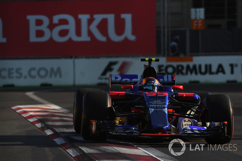 15. Carlos Sainz Jr., Scuderia Toro Rosso STR12