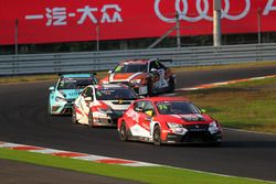 Pepe Oriola, Lukoil Craft-Bamboo Racing, SEAT León TCR