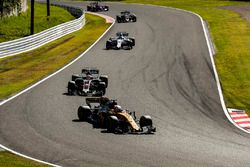 Nico Hulkenberg, Renault Sport F1 Team RS17, Kevin Magnussen, Haas F1 Team VF-17, Lance Stroll, Will