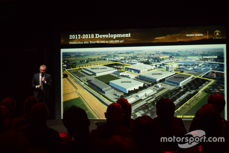 Presentazione Lamborghini Huracan ST EVO