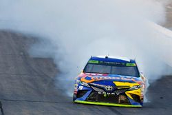 Race winner Kyle Busch, Joe Gibbs Racing Toyota