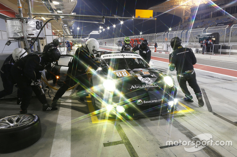 #88 Proton Racing Porsche 911 RSR: Khaled Al Qubaisi, David Heinemeier Hansson, Patrick Long