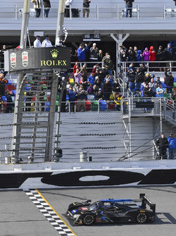 #10 Wayne Taylor Racing Cadillac DPi: Ricky Taylor, Jordan Taylor, Max Angelelli, Jeff Gordon takes the checkered flag