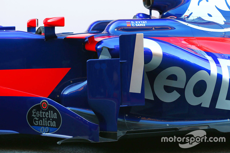 Scuderia Toro Rosso STR12 sidepod detail
