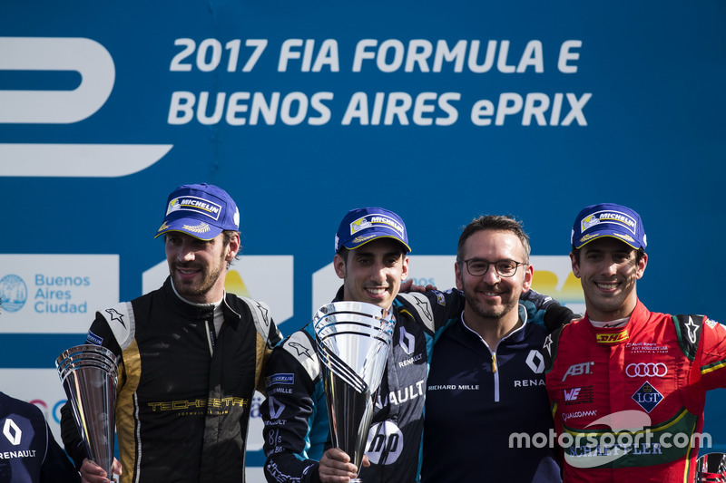 Podio: il vincitore della gara Sébastien Buemi, Renault e.Dams; il secondo classificato Jean-Eric Vergne, Techeetah; il terzo classificato Lucas di Grassi, ABT Schaeffler Audi Sport