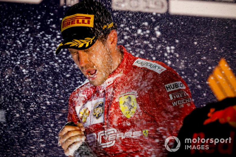 Podio: ganador Sebastian Vettel, Ferrari