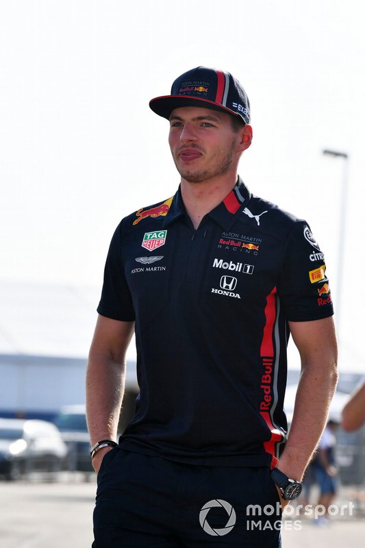 Max Verstappen, Red Bull Racing, arriva al circuito