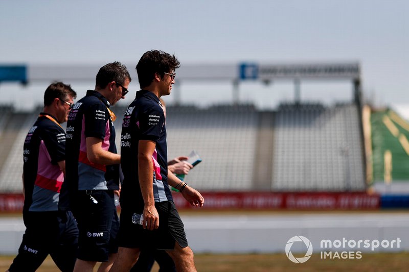 Lance Stroll, Racing Point fait un trackwalk avec ses mécaniciens
